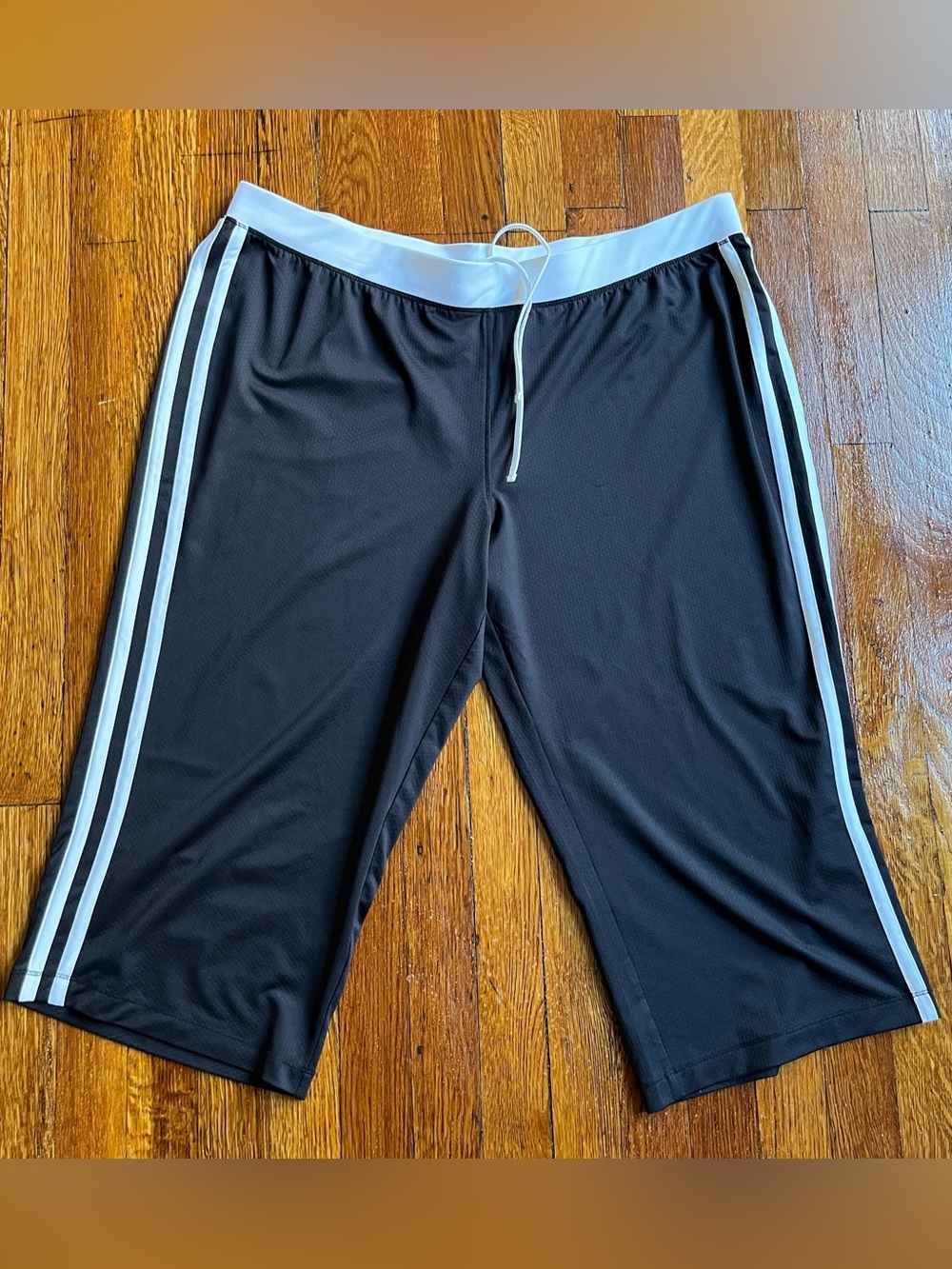 Y2k black and white striped wide leg capri jogger pants